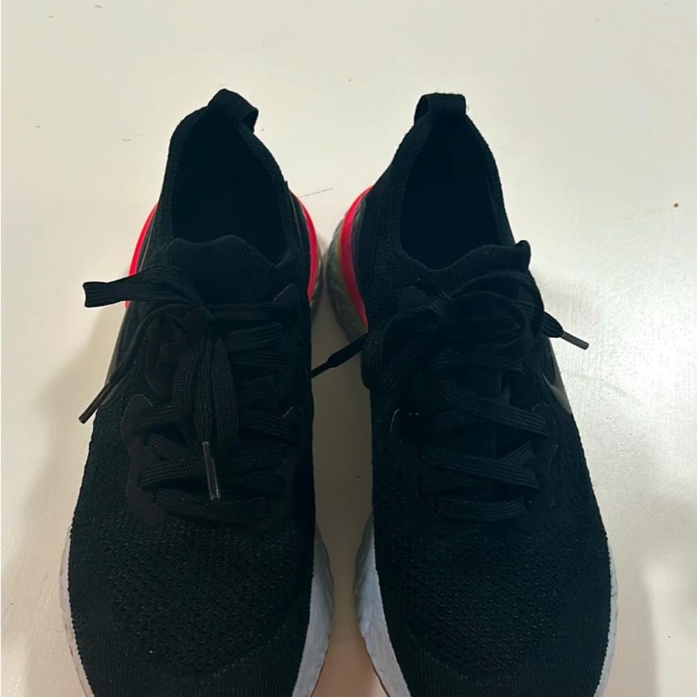 Nike Women’s Tennis Shoes -8.5